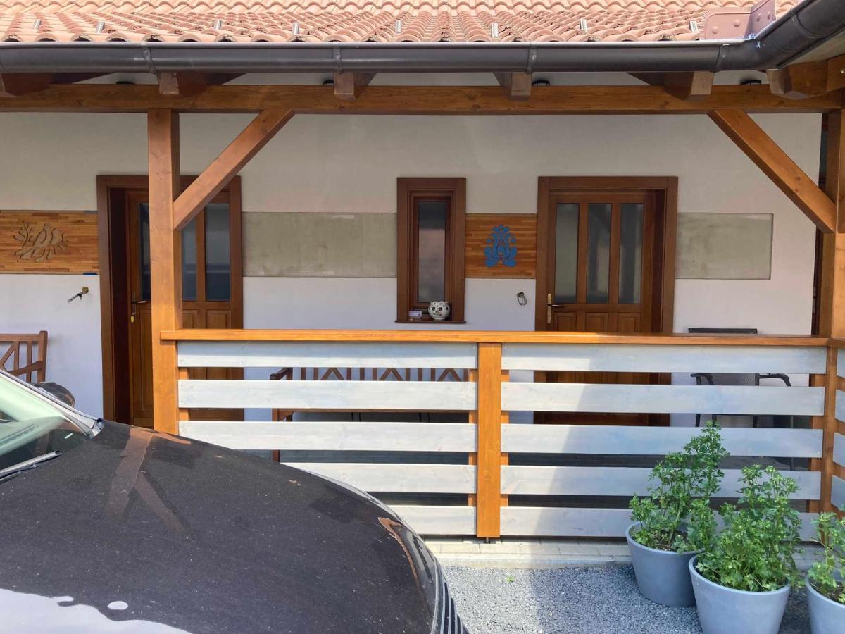 Toronyi Vendégház Exterior foto